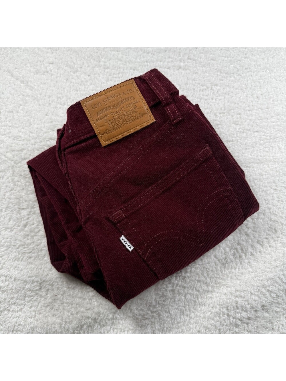 Levi’s Premium Ribcage Flare Women’s Corduroy Pants Burgundy Size 25